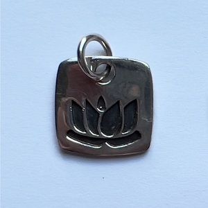 925 Sterling Silver lotus pendant